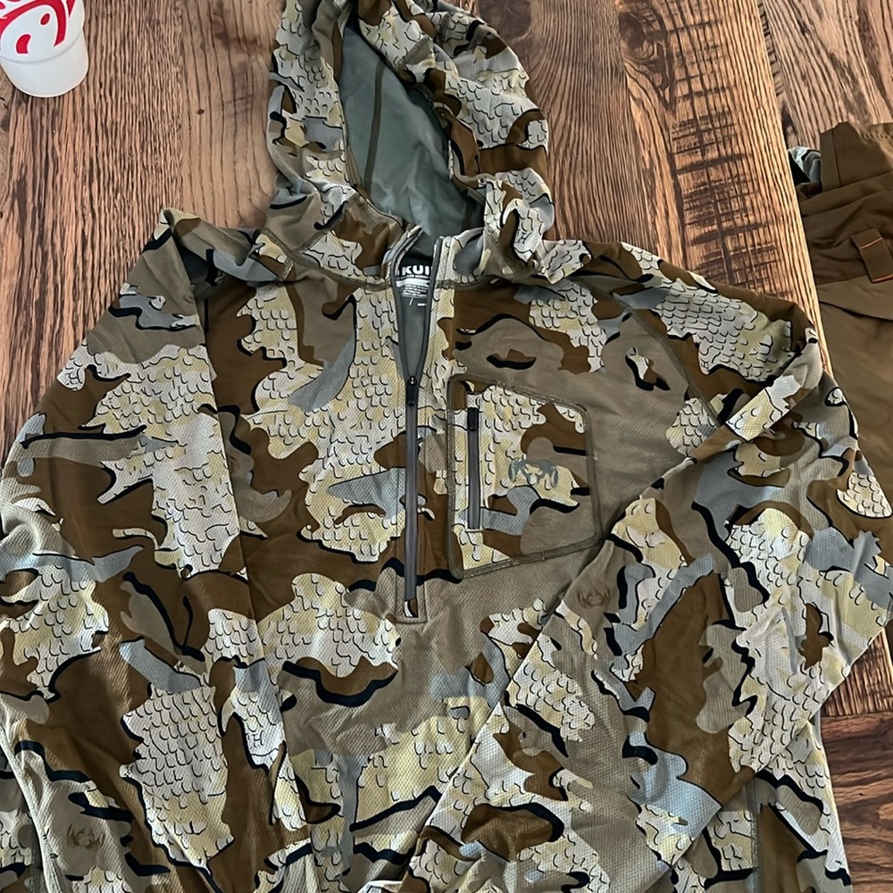 KUIU pro merino hoodie